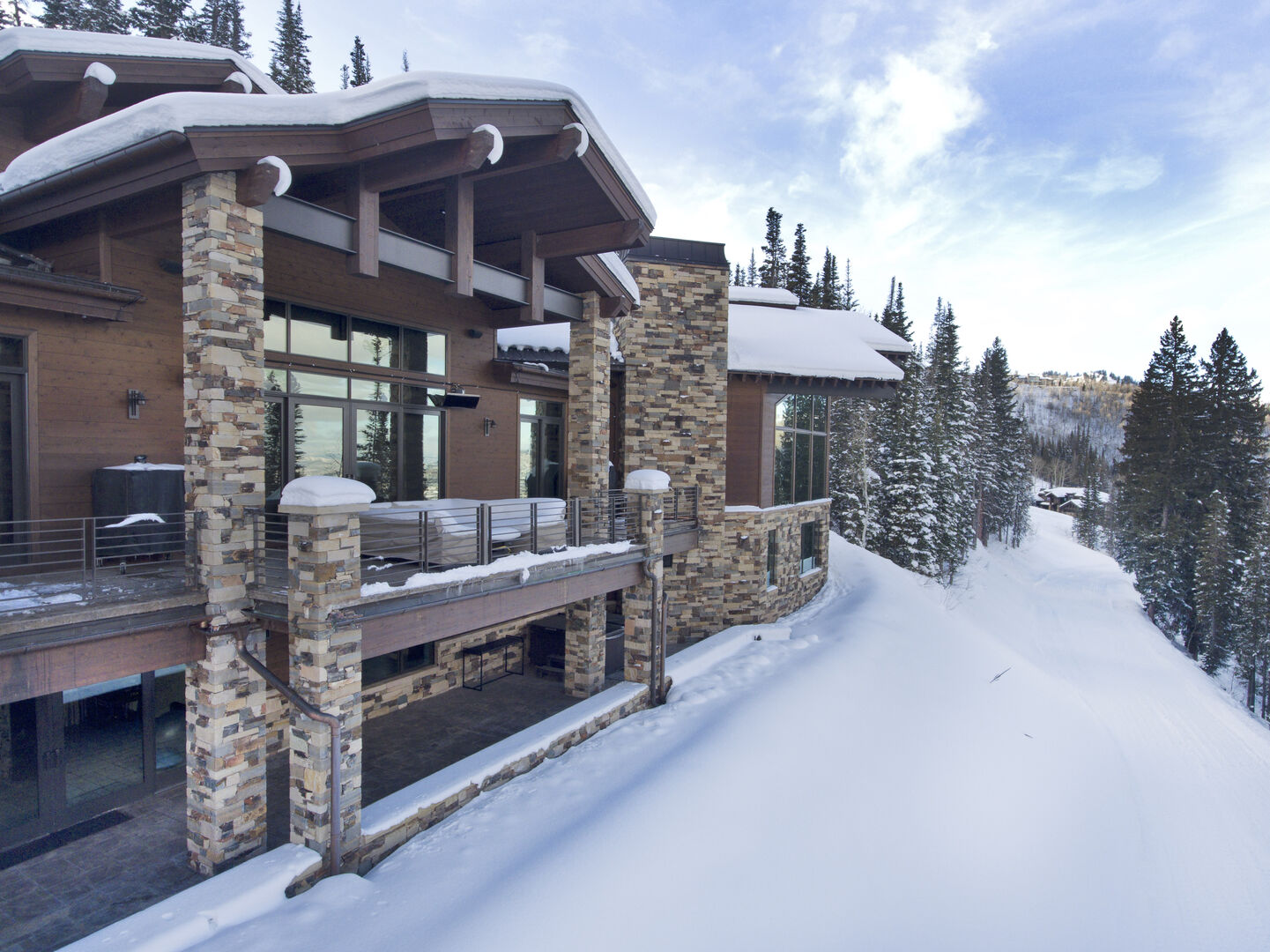 View our ski-in ski-out homes for rent in Park City, Utah
